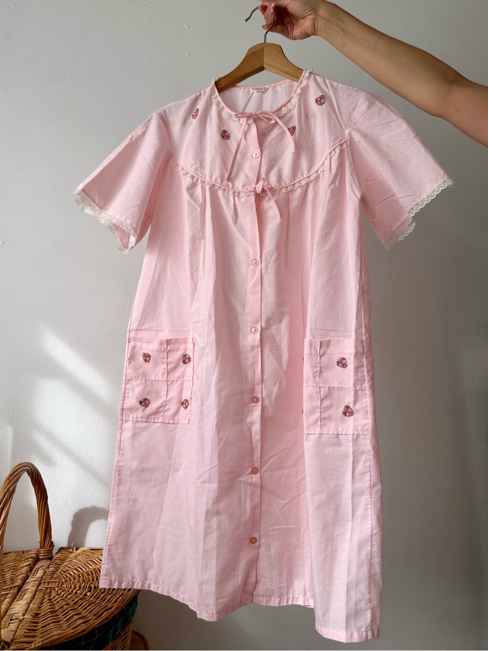 Sweet vintage pastel pink button-down house dress/duster size S/M